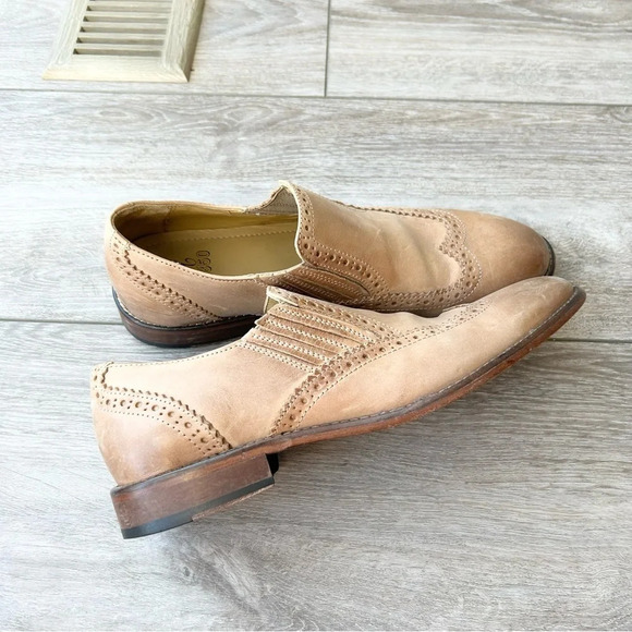 Johnston & Murphy Nude Sheepskin  Leather Wingtip Oxford - Picture 2 of 16